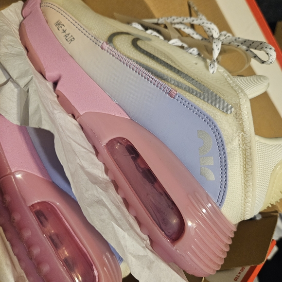 Nike Women's Sneakers - Cream, Pink, and Blue - Picture 2 of 3